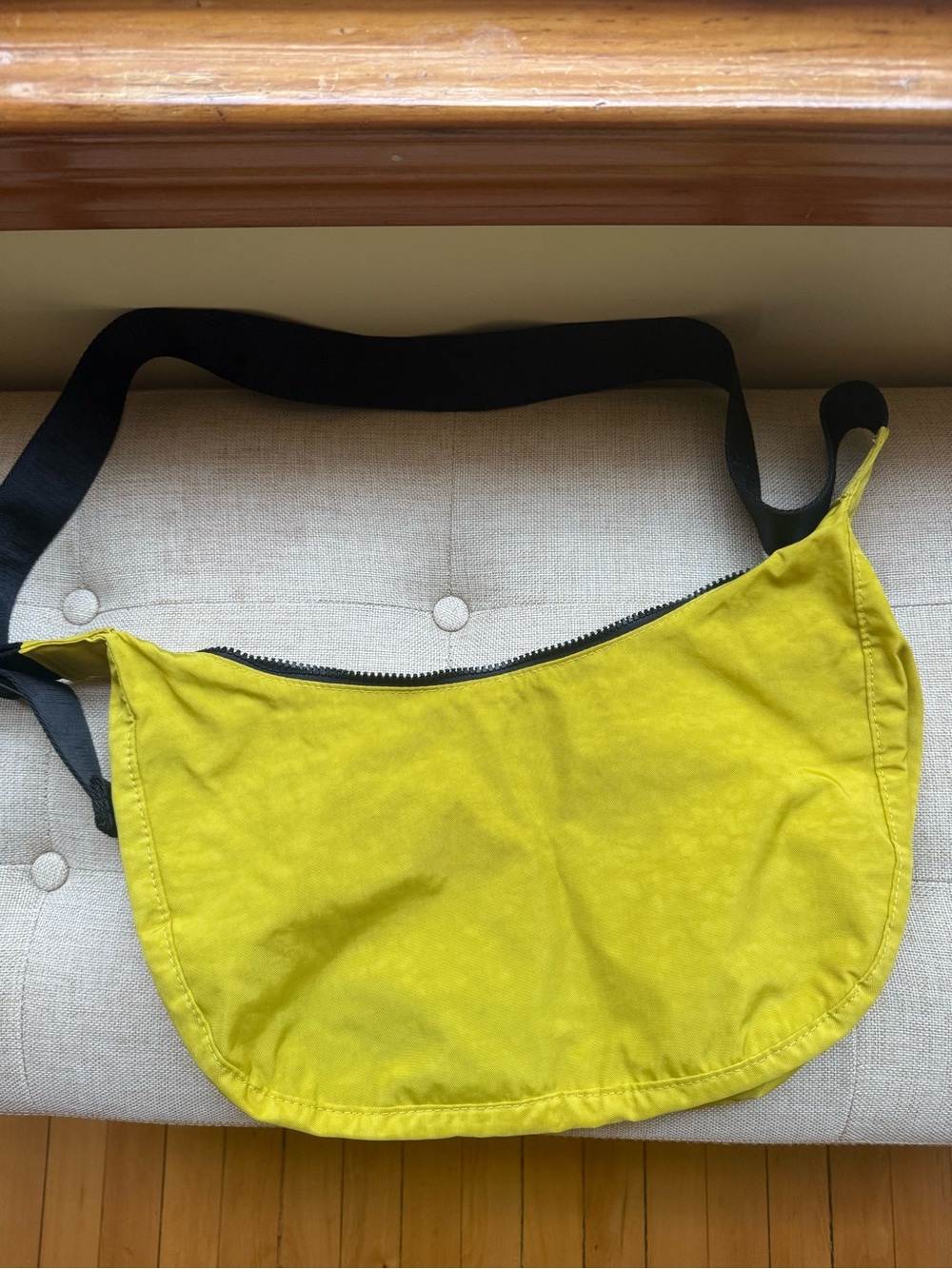 BAGGU Medium Crescent Bag - Lemongrass - Picture 3 of 5